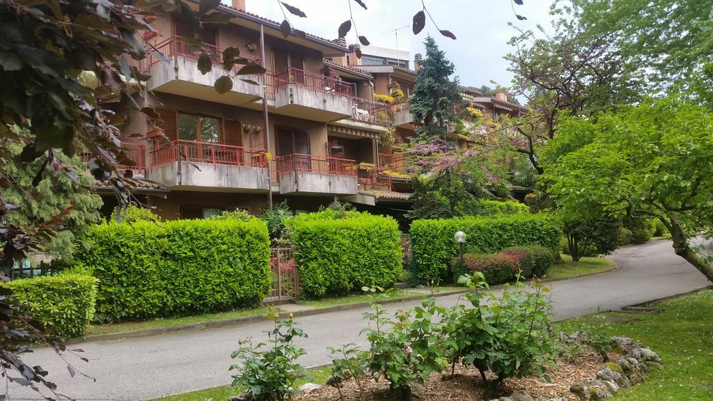 Appartamento Dellea Luino Exteriér fotografie